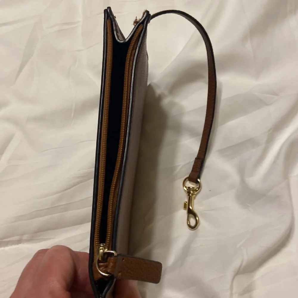 Calvin Klein Brown Leather Wristlet or Wallet - Picture 5 of 7